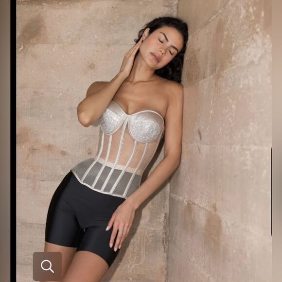 PERFECT CORSET NY  Satin Corset Beige Size Medium Lace Up Back Girdle NWT - Picture 3 of 13